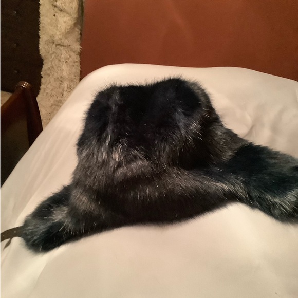 Fabulous Furs Women's Blue Faux Fur Trapper Hat - Picture 12 of 13